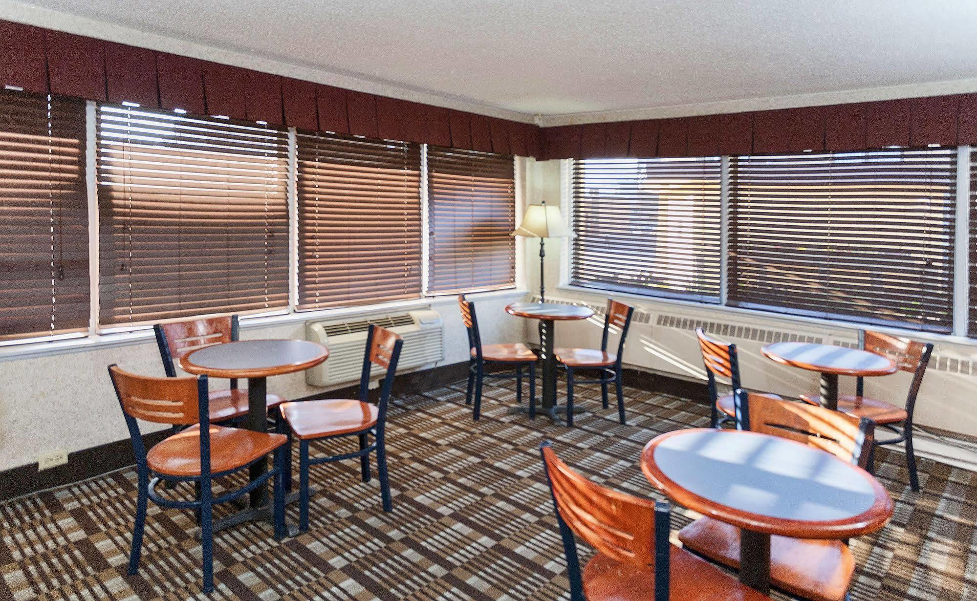 Downtown Duluth Inn Exterior photo